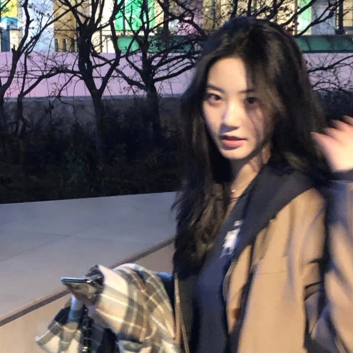 15岁的未婚妈妈 封面